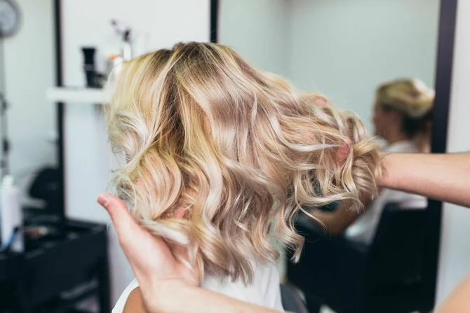 Как сохранить идеальный блонд: уход за светлыми волосами